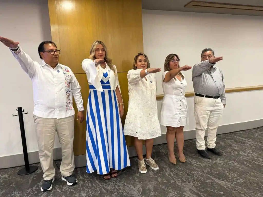 Toma de Protesta de la Nueva Mesa Directiva 2025-2027